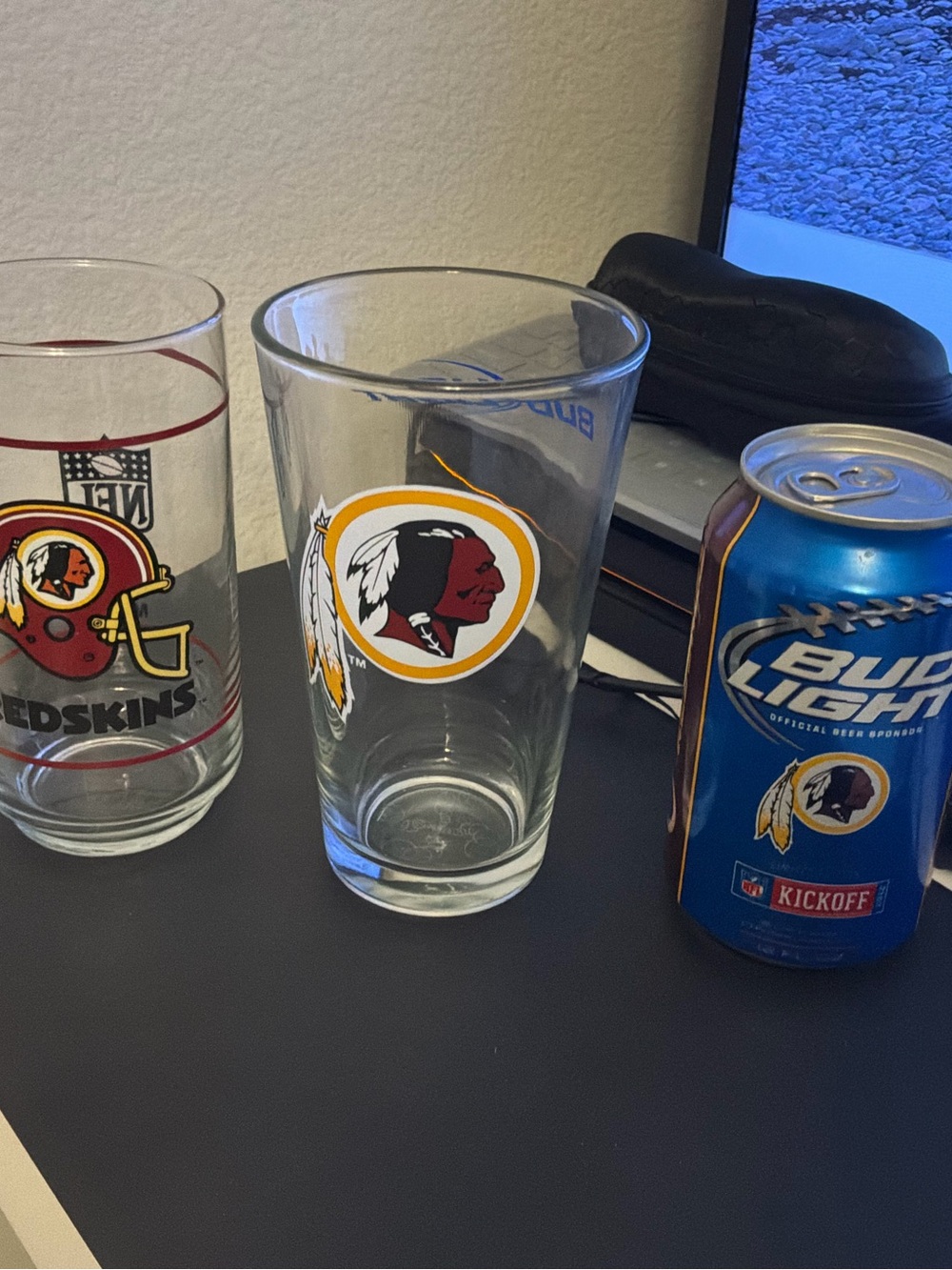 2 Washington Redskins Logo Pint Glasses & bud light can (empty) with tab all 3